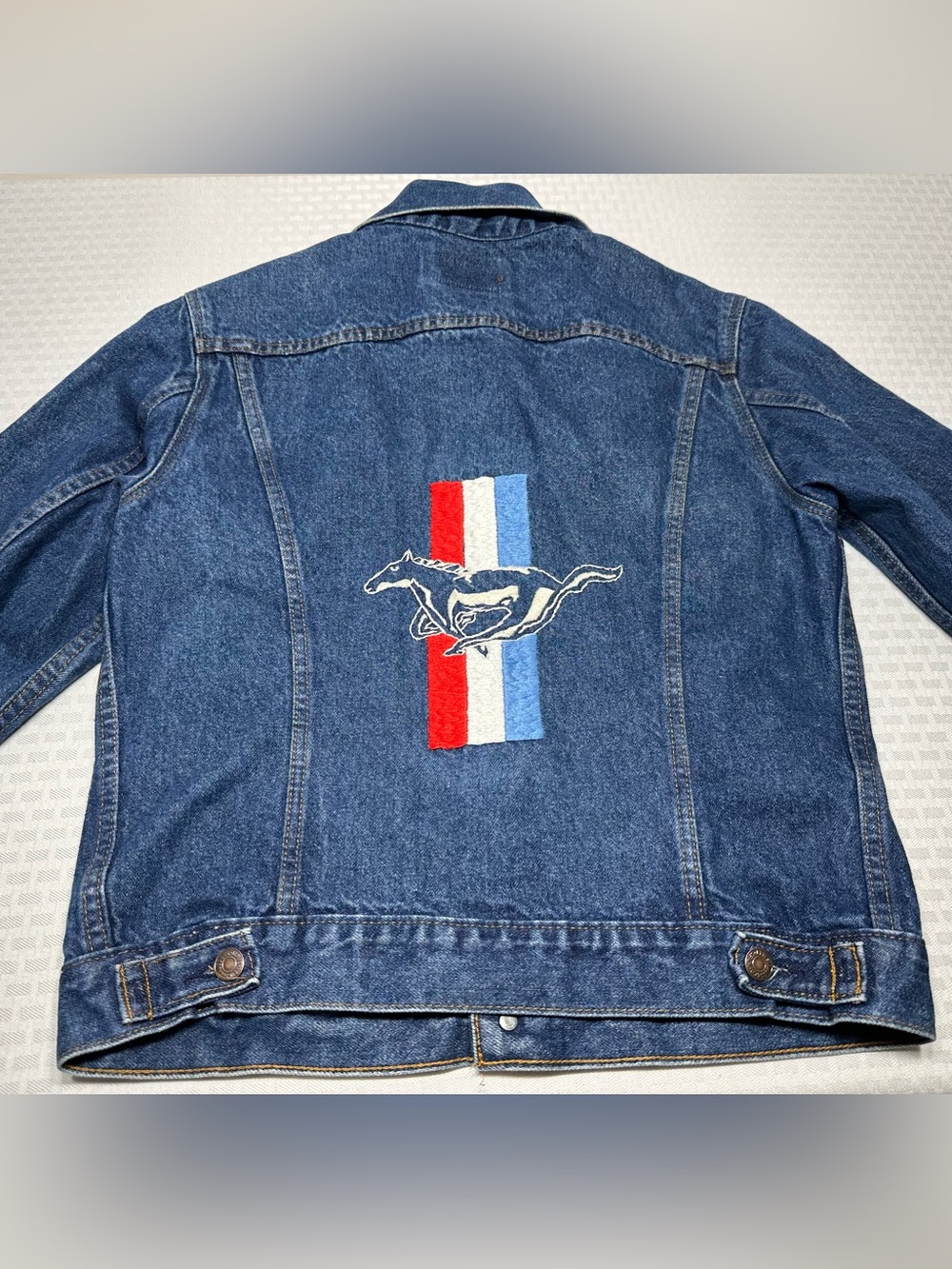 VTG 80s LEVIS USA Men's 40 Ford Mustang Embroidered Type III Trucker Jean Jacket